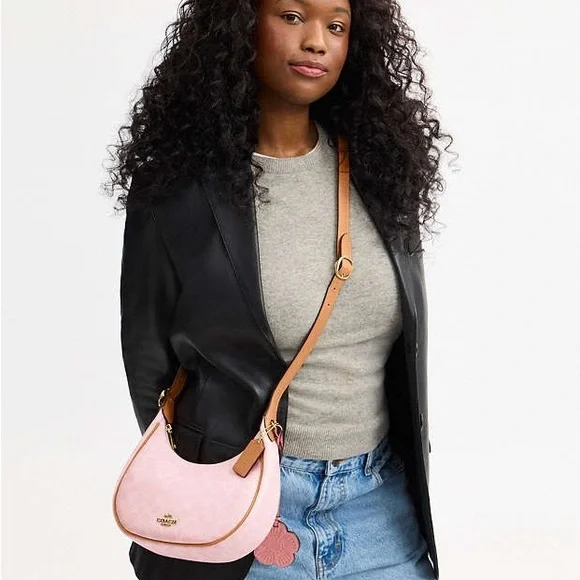 NWT Coach Pink Signature Canvas Hobo Shoulder Bag CDW86 with Flower Charm - Picture 4 of 11